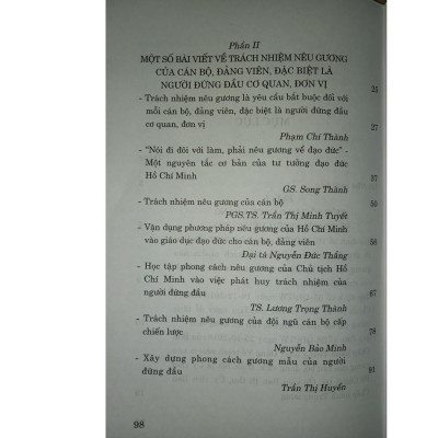 Sách - Cán Bộ, Đảng Viên, Đặc Biệt Là Người Đứng Đầu Cơ Quan, Đơn Vị Phải Đề Cao Trách Nhiệm, Gương Mẫu Đi Đầu - NXB Chính Trị Quốc Gia