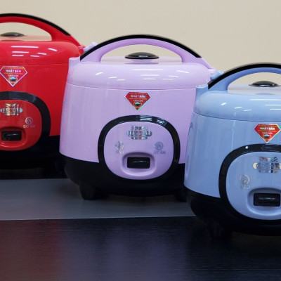 Nồi cơm điện 1.8L Ladomax HA-7418 lòng niêu nấu cơm chín đều, có xửng hấp, cho 4 - 6 người ăn - Hàng chính hãng