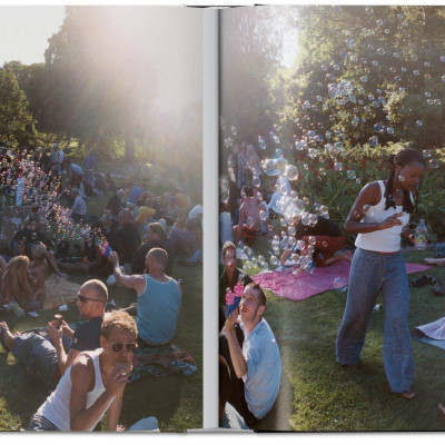 Sách ngoại văn: Wolfgang Tillmans. four books. 40th Ed