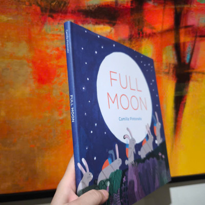 Sách - Full Moon by Camilla Pintonato - Picture Books / Childrens in English