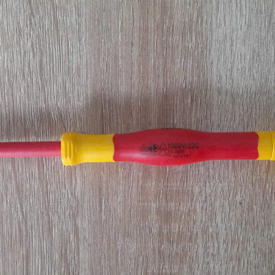 Tua vít nhỏ chính xác T15 * 50mm cách điện 1000V VDE SATA 63904