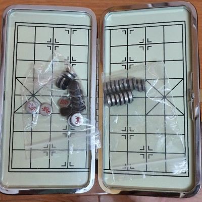 Cờ tướng nam châm bỏ túi cao cấp - Cờ tướng nam châm hộp da có bàn là hộp đựng - Hàng chính hãng  D Danido