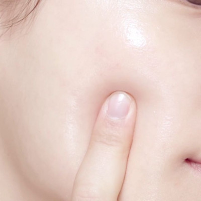 Sữa Rửa Mặt Tẩy Trang Dưỡng Trắng Mịn Da Chacol (130 G)