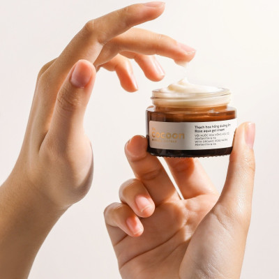 Combo Gel rửa mặt hoa hồng Cocoon 140ml + Thạch hoa hồng Cocoon 30ml khóa ẩm 24h