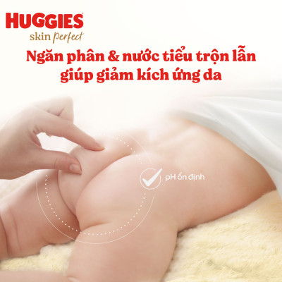 Combo 3 gói Tã/bỉm dán sơ sinh Huggies Skin Perfect S 54+4 miếng với 2 vùng thấm giảm kích ứng da