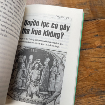 TƯ DUY NHƯ NHÀ TÂM LÝ HỌC – Nắm bắt hoạt động của tâm trí con người – Anne Rooney – Nguyễn Thị Thanh Hằng và Phạm Công Thành dịch – Nhã Nam – NXB Thế Giới (Bìa mềm)