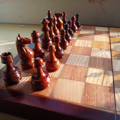 Bộ bàn cờ vua gỗ gỗ cao cấp 