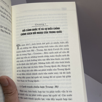 (Sách tham khảo)  QUAN HỆ VIỆT NAM – TRUNG QUỐC GIAI ĐOẠN 2017 -2022 : Những điều chỉnh chính sách của Trung Quốc và hàm ý đối với Việt Nam - Đặng Thị Thúy Hà -NXB CTQGST