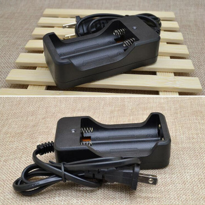 Bộ Sạc Pin Đôi 18650 3.7V ( Sạc 2 Pin Cùng Lúc - Có Mạch Bảo Vệ Pin) 