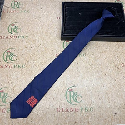 Cà vạt nam chú rể màu xanh đen song Hỷ đỏ vuông mẫu 6cm dây kéo thắt sẵn màu xanh đen kẻ nổi