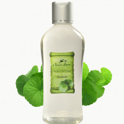 2.	Nước rửa mặt thảo dược chuyên sâu Nature’s Secret - Herbal Heritage chiết xuất rau má, dung tích 215 ml.