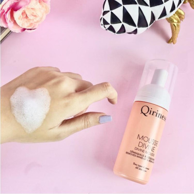 Bọt rửa mặt không chứa xà phòng ngăn ngừa mụn nguồn gốc thiên nhiên Qiriness Divine Mousse 125ml