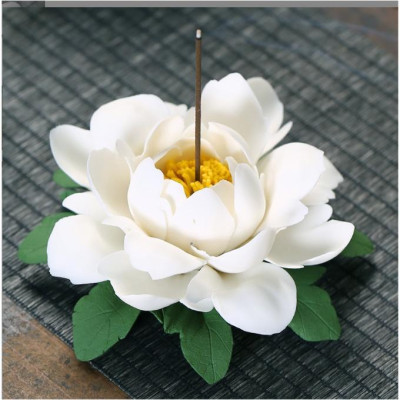 Hoa gốm cắm nhang -  Đốt trầm hoa trà trắng dễ thương