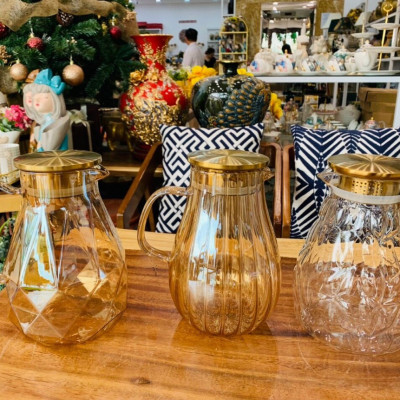 BÌNH ĐỰNG NƯỚC THỦY TINH CHỊU NHIỆT CAO CẤP MÀU VÀNG SANG TRỌNG - VD