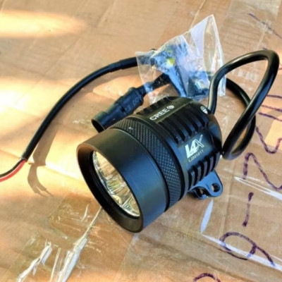 ĐÈN TRỢ SÁNG L4X SIÊU SÁNG TẶNG KÈM THEO PHỤ KIỆN LẮP XE MÁY ÔTÔ MẪU MỚI