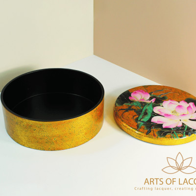 Hộp Tròn Sơn Mài Hoa Sen Hồng Dát Vàng