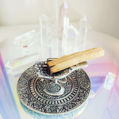 Combo 1 bó tuyết tùng 10cm và 1 thanh palo santo trắc xanh 10cm 5gr (Combo05)