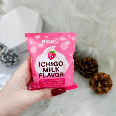 Xà Phòng Tắm Dưỡng Da Trắng Sáng Chiết Xuất Từ Sữa Và Dâu Tây Pelican Petit Berry Soap Strawberrry Milk (80 G)