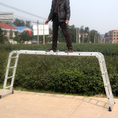 Thang nhôm gấp 4 khúc Nikita Nik44A chân choãi