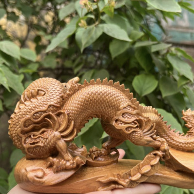 Tượng con rồng phong thủy bằng gỗ bách xanh thơm nức kt 20×10×7cm 