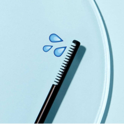 Mascara Mini Tẩy Trang Dành Cho Mi Kissme Heroine Make Speedy Mascara Remover 1.8 G