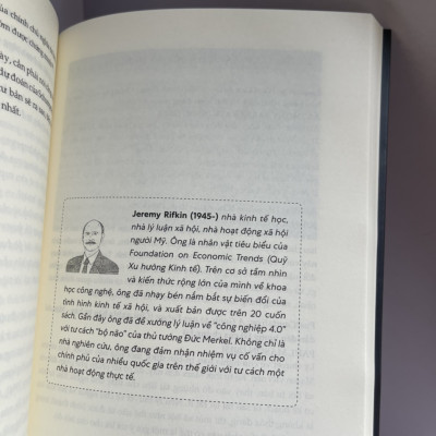 CÁC NHÀ TRIẾT HỌC TRÊN THẾ GIỚI ĐANG SUY TƯ CHUYỆN GÌ? - Okamoto Yuichiro - Nguyễn Hữu Luân dịch - Nhã Nam - NXB Dân Trí.