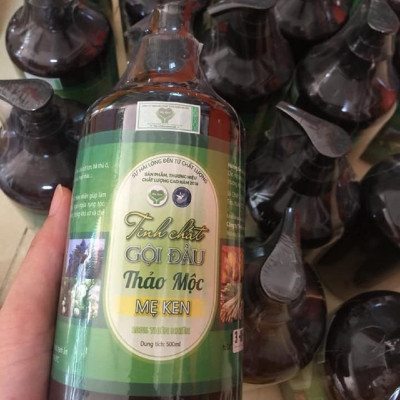 Tinh chất dầu gội đầu thảo mộc dưỡng tóc MẸ KEN chai 500 ml tặng tinh dầu sả chanh mẹ ken treo xe