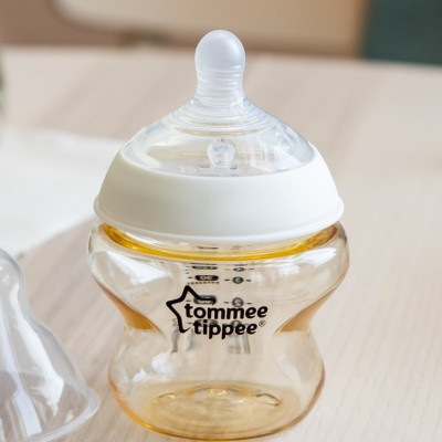 Núm Ty Silicon Siêu Mềm Tự Nhiên Cho Bé Tommee Tippee Natural Start Slow Flow 0-3 Tháng (Vỉ đôi)