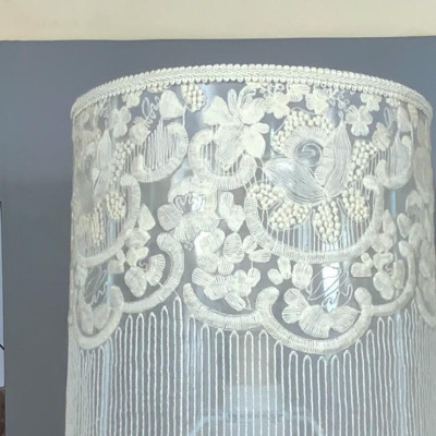 Đèn bàn gỗ hoa tuyết trắng 