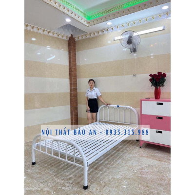 Giường sắt tròn cổ điển SANG TRỌNG đẹp - kích thước 1m2x2m