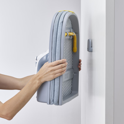 Bàn để ủi đồ gấp gọn cao cấp Joseph Joseph 003994 - Pocket Folding Ironing Board