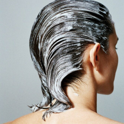 Dầu Xả Tóc Từ Hoa Trà Phục Hồi Tóc Khô Xơ Và Hư Tổn Shikioriori Tsubaki Conditioner (Chai 600 mL)