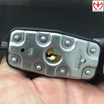 Bộ 2 ổ khóa Master Lock M15 XTLF thân thép lá rộng 64mm dùng chung 2 chìa