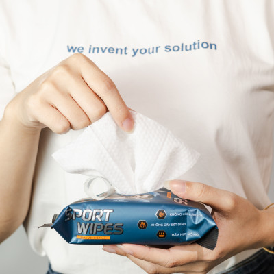 Khăn giấy ướt thể thao cao cấp EcoWipes gói 25 tờ lau mồ hôi làm mát cơ thể khử mùi nhanh chóng cho vận động viên