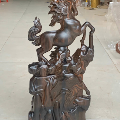 Tượng con ngựa song mã uyên ương , trang trí phong thủy hút tài lộc bằng gỗ mun hoa kt cao 40×20×9cm