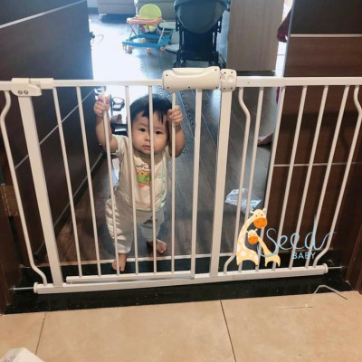 Thanh chắn cửa, chắn cầu thang Umoo, an toàn cho bé, không khoan đục, lắp đặt dễ dàng