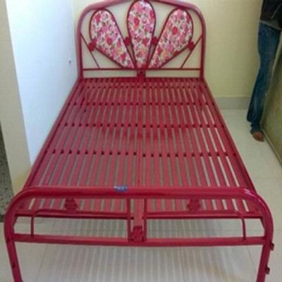 Giường ngủ sắt 1m2 x 2m Đại thành