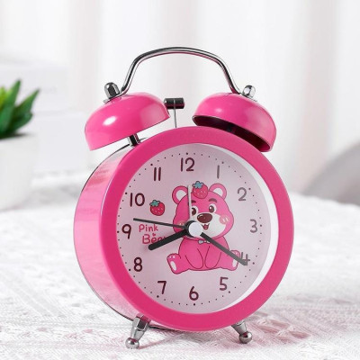 Đồng hồ báo thức bằng kim loại họa tiết Gấu dâu dễ thương (kèm hộp đựng siêu xinh)