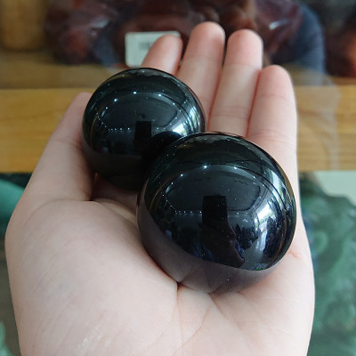 Bi lăn tay đá obsidian