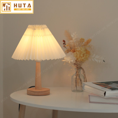 Đèn Ngủ Để Bàn HUTA G5 Gỗ Chao Xếp Ly Vintage Dễ Thương, Decor Trang Trí Phòng Ngủ, Đọc Sách Đầu Giường, Điều Chỉnh Độ Sáng, Đèn Vàng Bóng LED Tiết Kiệm Điện