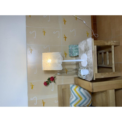 Đèn bàn gỗ hoa tuyết trắng 