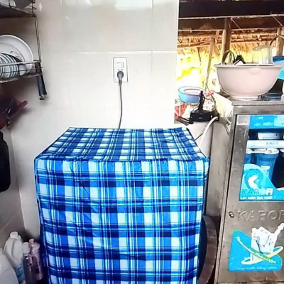 Áo che máy giặt cửa ngang (trước) cho máy từ 6 - 15 kg ,vải dù siêu bền tiện lợi , chống thấm nước , bảo vệ máy giặt dưới mọi thời tiết  giao màu ngẫu nhiên