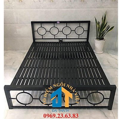 Giường sắt 1m x2m tổ chim cách điệu ô tròn đầu giường