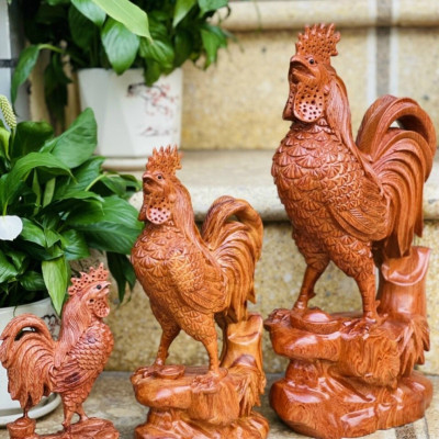 Tượng con gà trống phong thủy hút tài lộc bằng gỗ hương đá kt 30×15×7cm