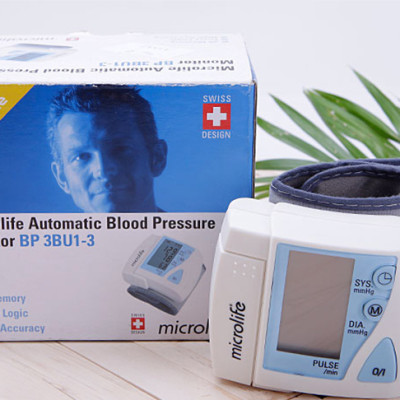 Máy Đo Huyết Áp Cổ Tay Microlife 3BU1-3