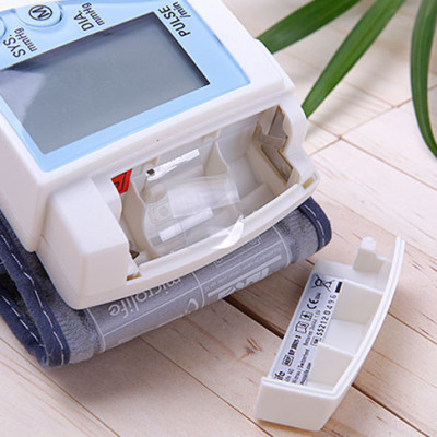 Máy Đo Huyết Áp Cổ Tay Microlife 3BU1-3