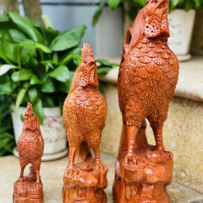 Tượng con gà trống phong thủy hút tài lộc bằng gỗ hương đá kt 30×15×7cm