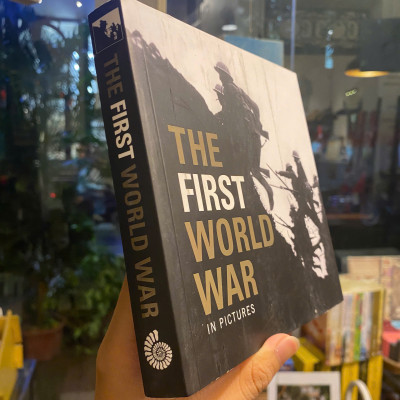 Sách - The First World War (In Pictures) - Ammonite Press | Photography / History Nonfiction