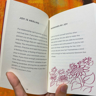 Sách - How to Love (Mindfulness Essentials) by Thich Nhat Hanh - Triết Học, Tôn Giáo tiếng Anh - Philosophy, Religion / Sách Ngoại văn Nhập khẩu