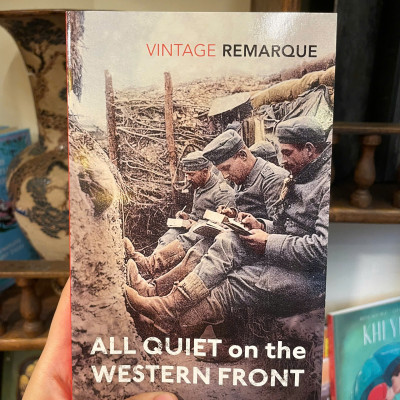 Sách - All Quiet on the Western Front by Erich Maria Remarque - English Novel